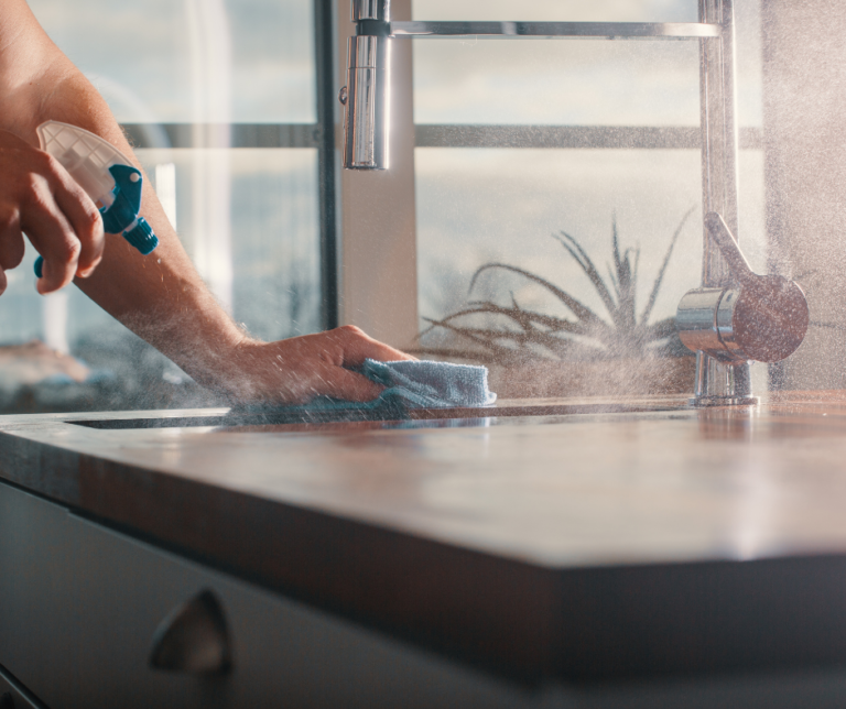 شركة تنظيف مطابخ في ام القيوين 0551544776 خدمة 24 ساعة